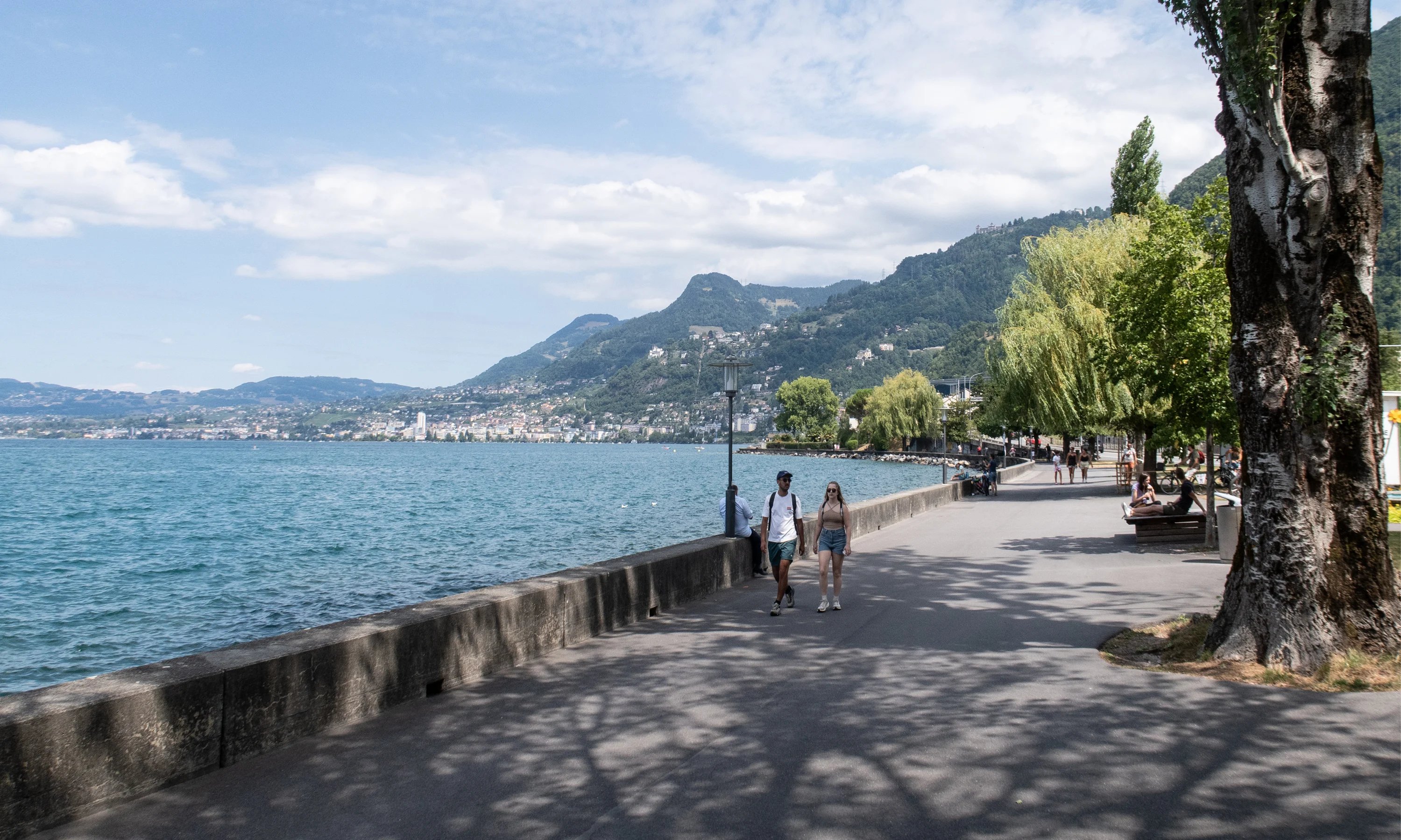 🏞️ 몽트뢰 호반 산책로 (케 드 몽트뢰)